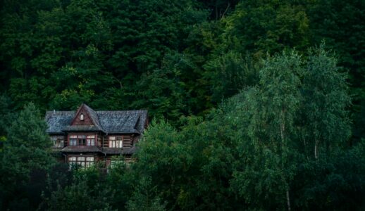 Czy warto teraz podróżować? Spokojne podejście do planowania wyjazdów w niepewnych czasach